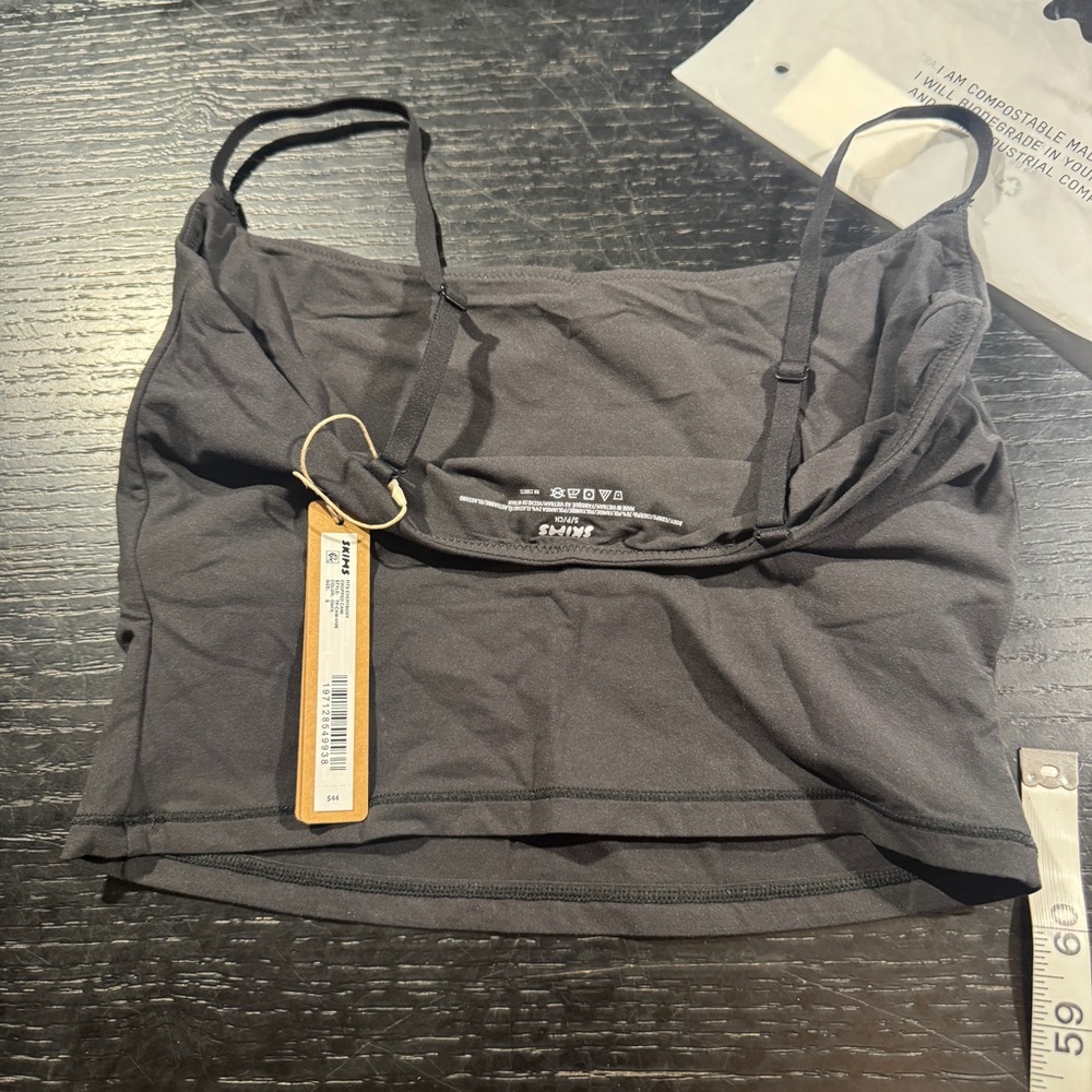 SKIMS Black Crop Top - Picture 4 of 4
